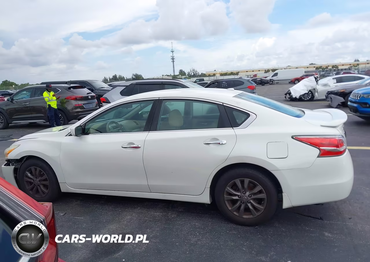 2015 Nissan Altima 2.5 S VIN:1N4AL3AP1FC592997 - 14