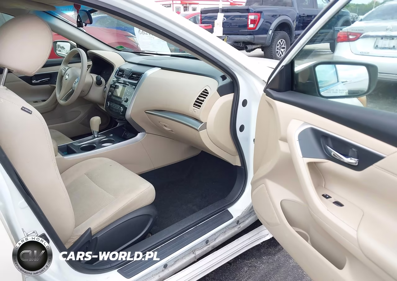 2015 Nissan Altima 2.5 S VIN:1N4AL3AP1FC592997 - 5