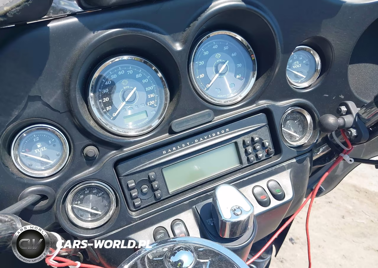 2007 Harley-Davidson Flhtcui VIN:1HD1FC4157Y627875 - 7