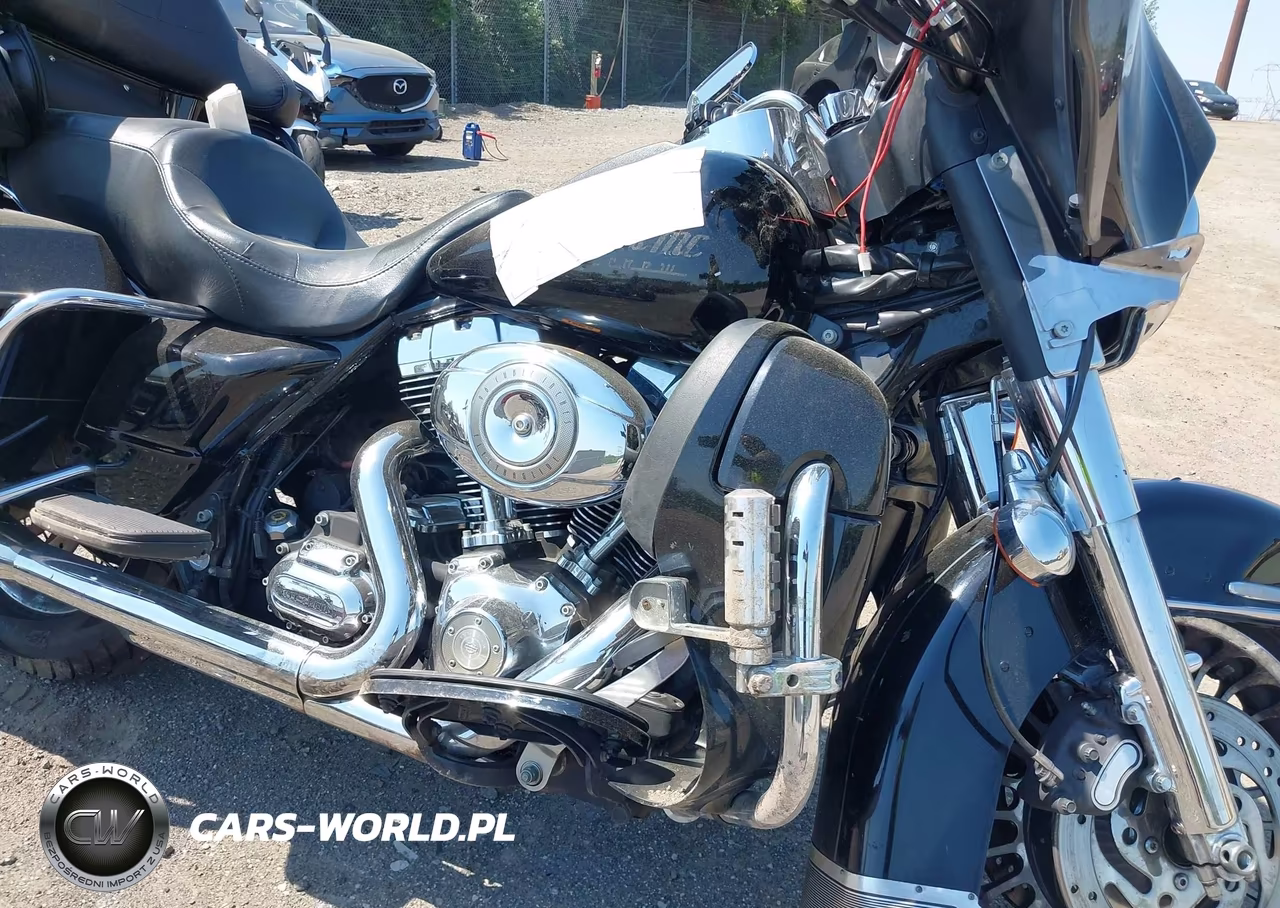 2007 Harley-Davidson Flhtcui VIN:1HD1FC4157Y627875 - 8