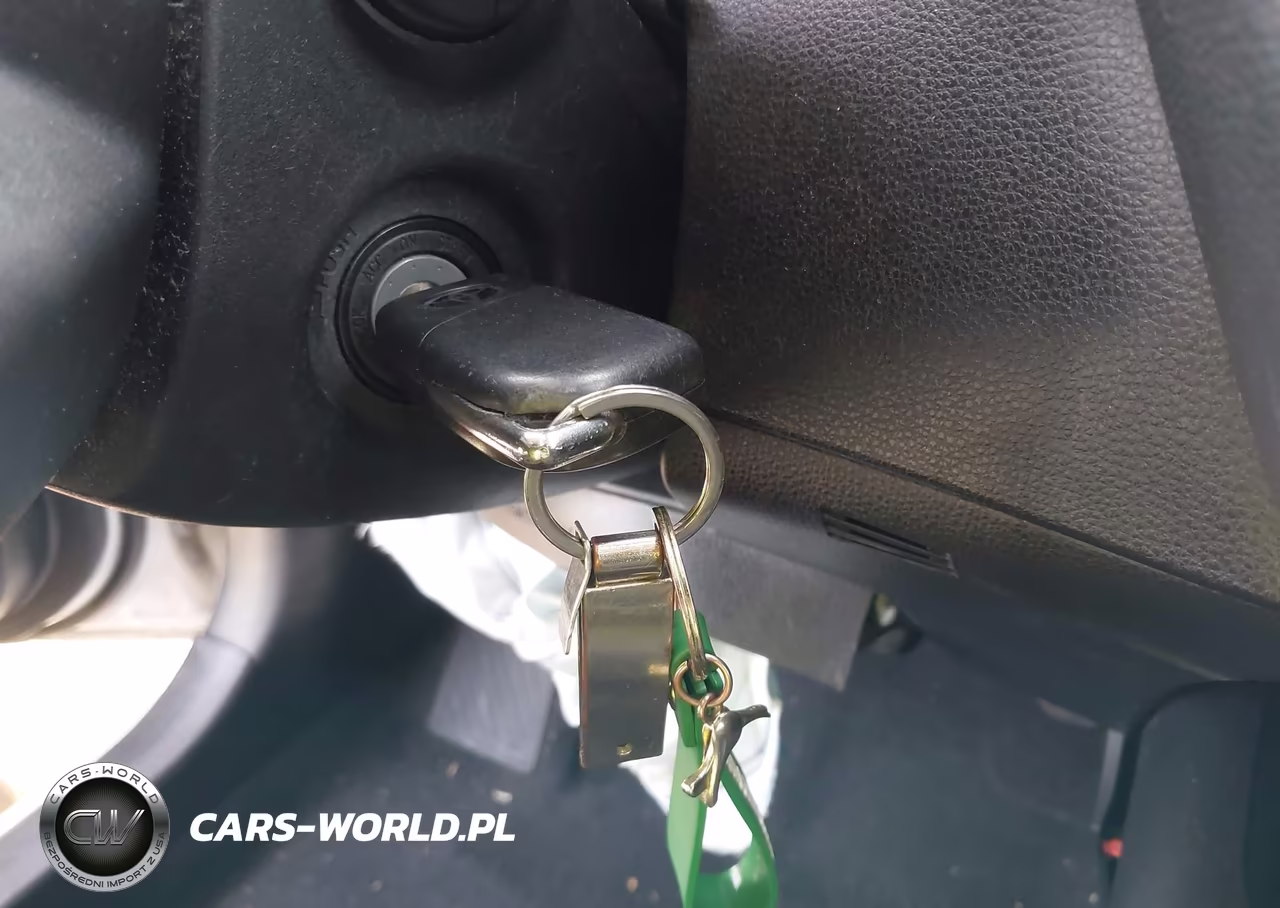 2020 Toyota Corolla Le VIN:5YFEPRAE6LP055353 - 11
