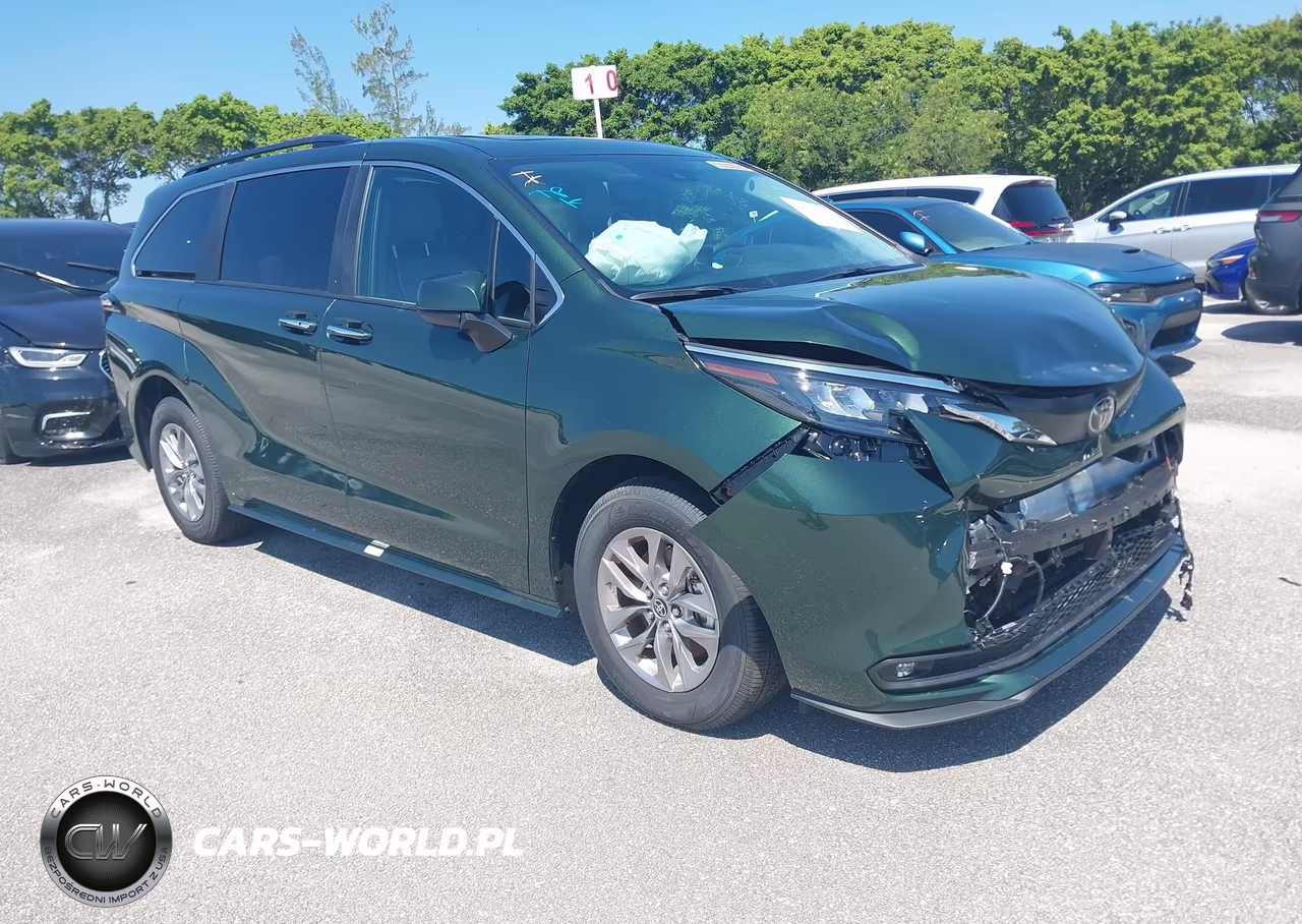 2026 Toyota Sienna Xle