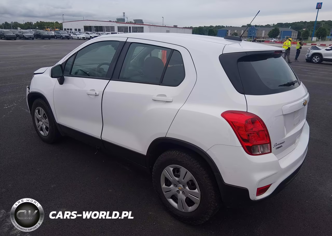 2018 Chevrolet Trax Ls VIN:KL7CJKSB4JB555878 - 3