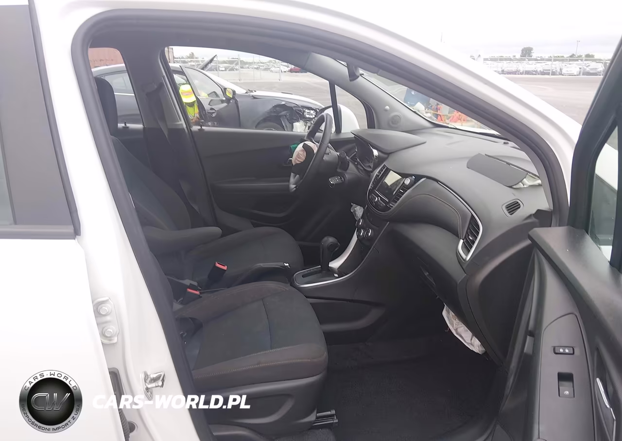 2018 Chevrolet Trax Ls VIN:KL7CJKSB4JB555878 - 5