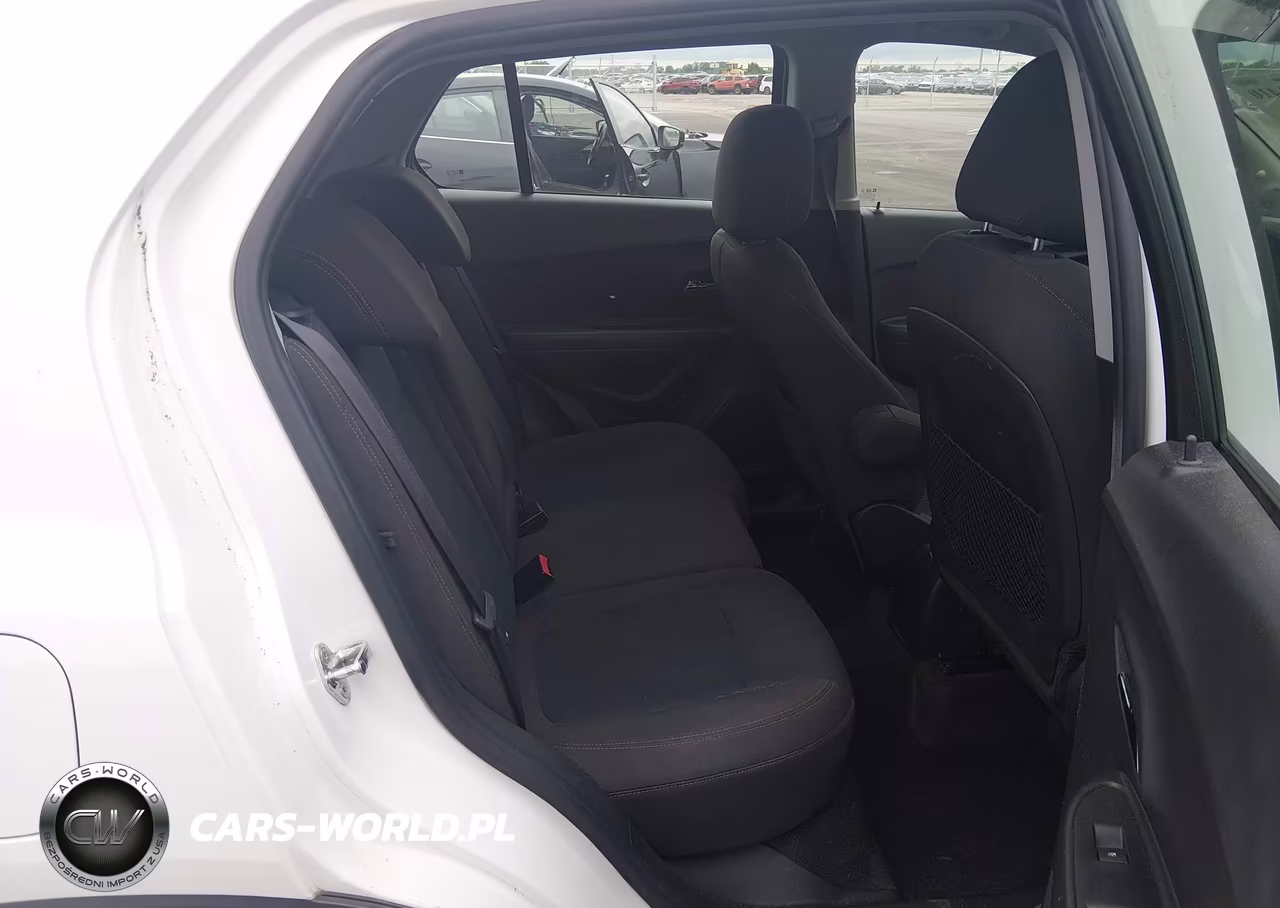 2018 Chevrolet Trax Ls VIN:KL7CJKSB4JB555878 - 8