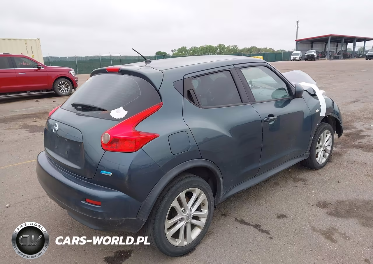 2013 Nissan Juke S VIN:JN8AF5MR1DT218207 - 4