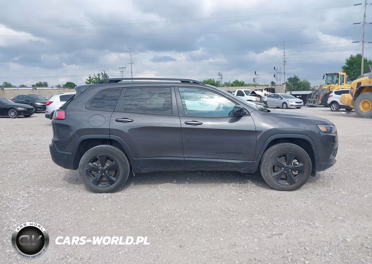 2023 Jeep Cherokee Altitude Lux 4X4 VIN:1C4PJMMB5PD105330 - 13