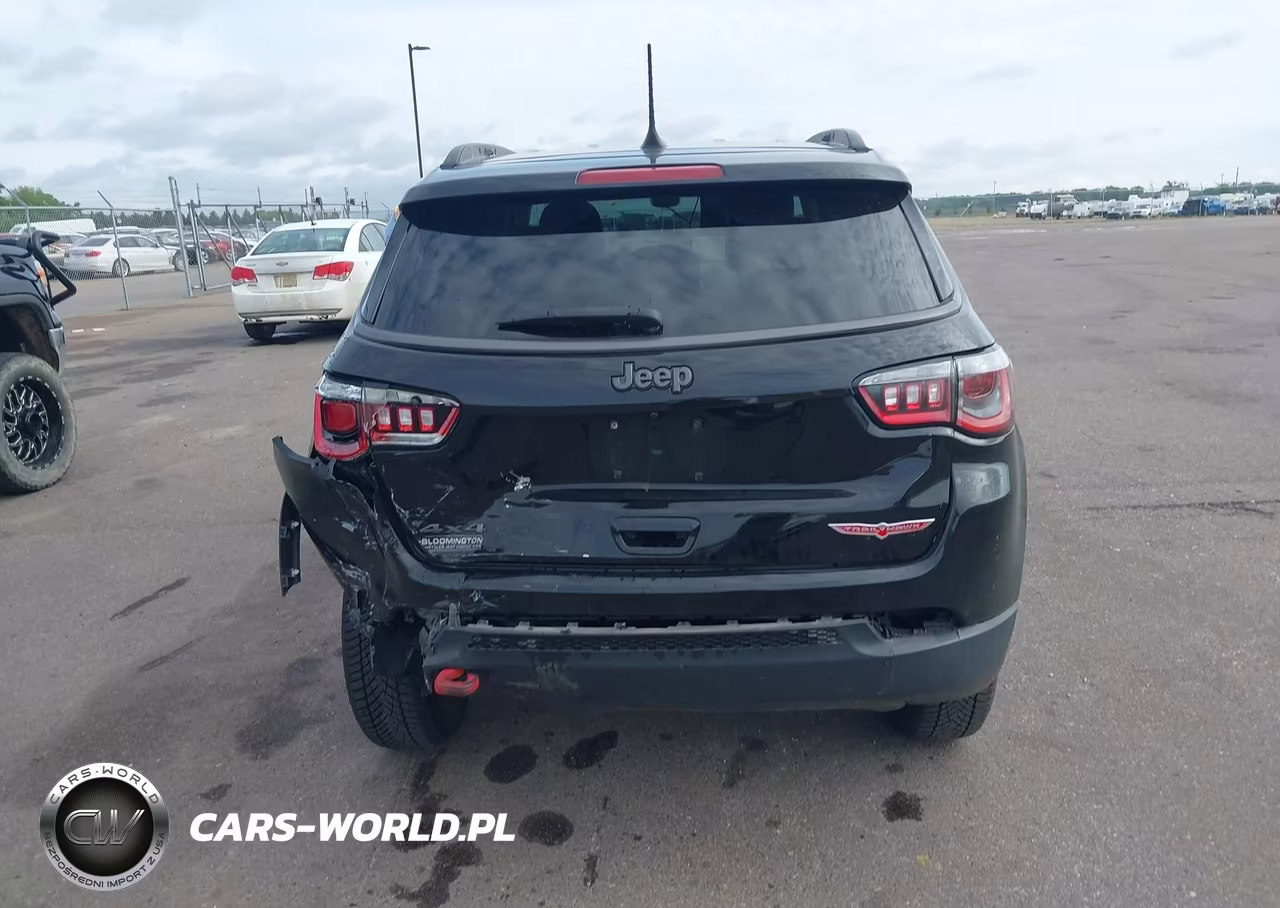 2018 Jeep Compass Trailhawk 4X4 VIN:3C4NJDDB3JT419339 - 17