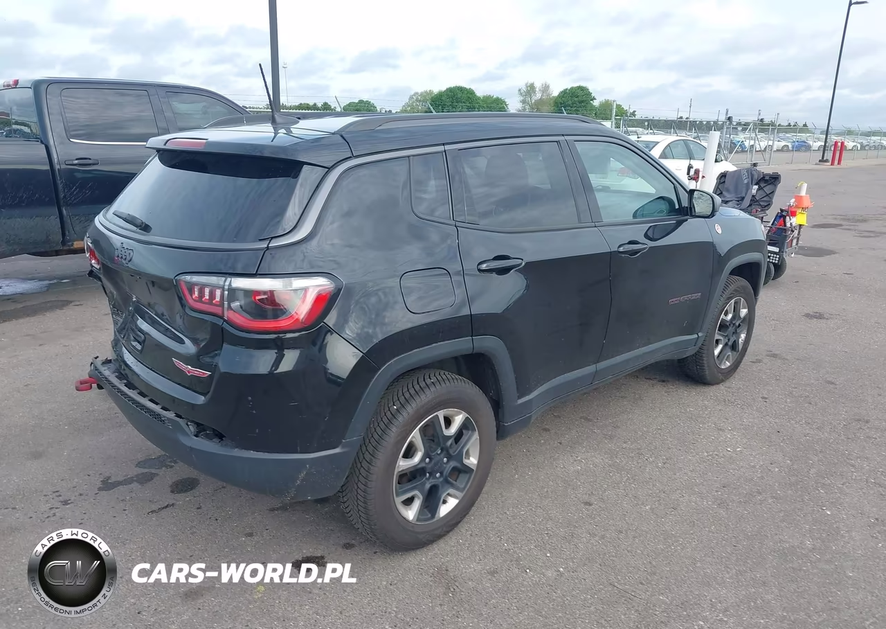 2018 Jeep Compass Trailhawk 4X4 VIN:3C4NJDDB3JT419339 - 4
