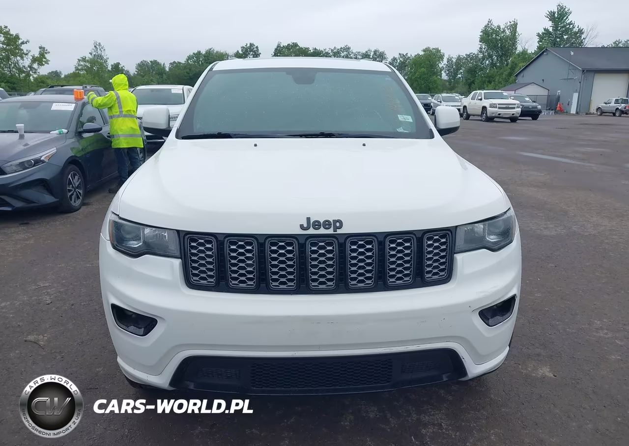 2020 Jeep Grand Cherokee Altitude 4X4 VIN:1C4RJFAG5LC149347 - 12