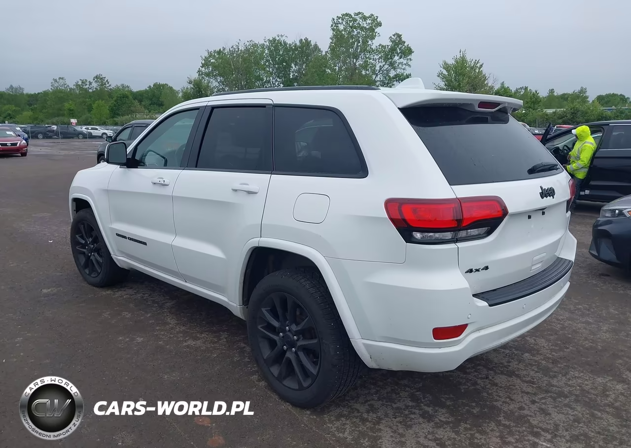 2020 Jeep Grand Cherokee Altitude 4X4 VIN:1C4RJFAG5LC149347 - 3