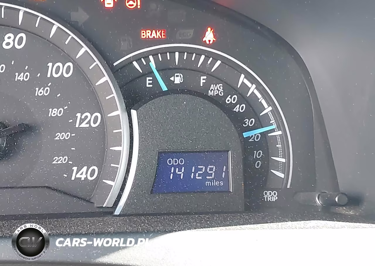 2014 Toyota Camry Le VIN:4T4BF1FK4ER403938 - 15