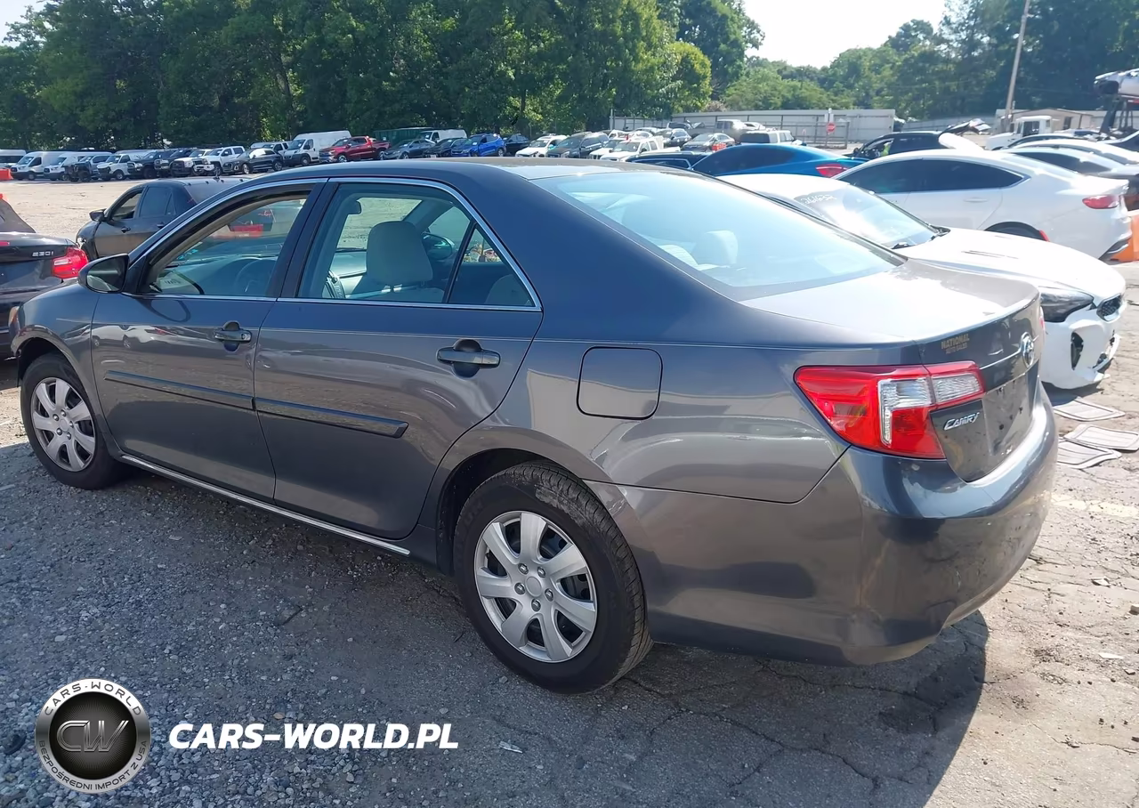2014 Toyota Camry Le VIN:4T4BF1FK4ER403938 - 3