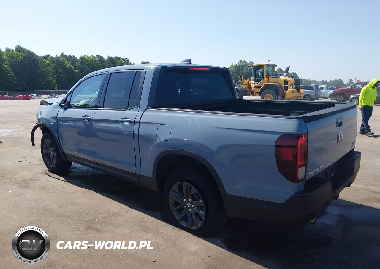 2023 Honda Ridgeline Sport VIN:5FPYK3F10PB048339 - 3