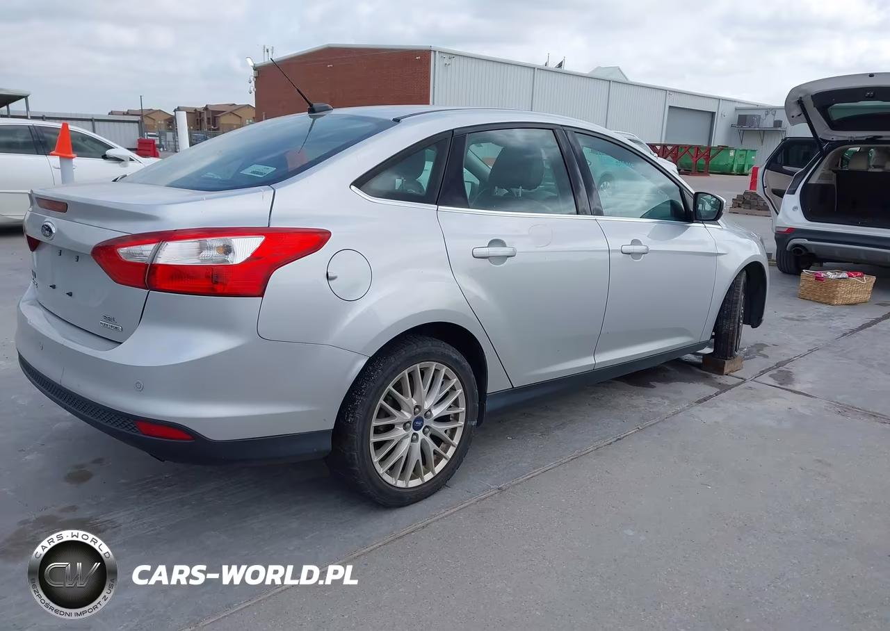 2012 Ford Focus Sel VIN:1FAHP3H21CL420882 - 4