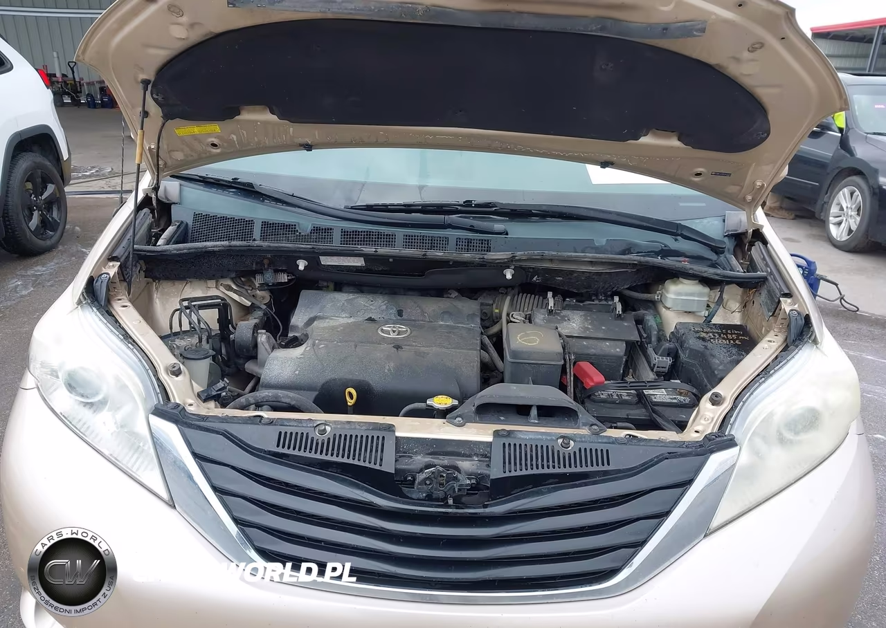 2014 Toyota Sienna Le V6 8 Passenger VIN:5TDKK3DC5ES449025 - 10