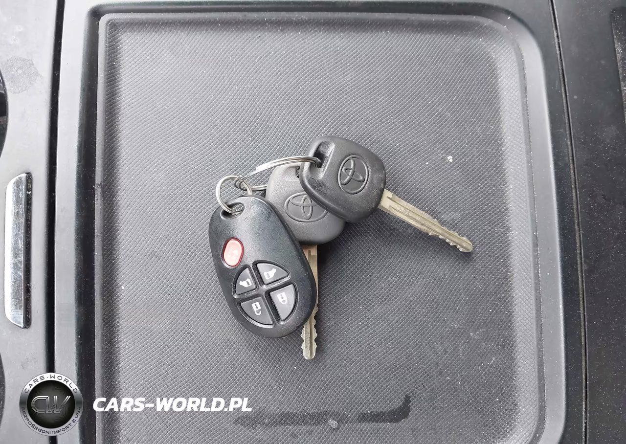 2014 Toyota Sienna Le V6 8 Passenger VIN:5TDKK3DC5ES449025 - 11