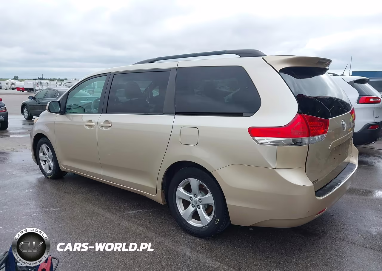 2014 Toyota Sienna Le V6 8 Passenger VIN:5TDKK3DC5ES449025 - 14