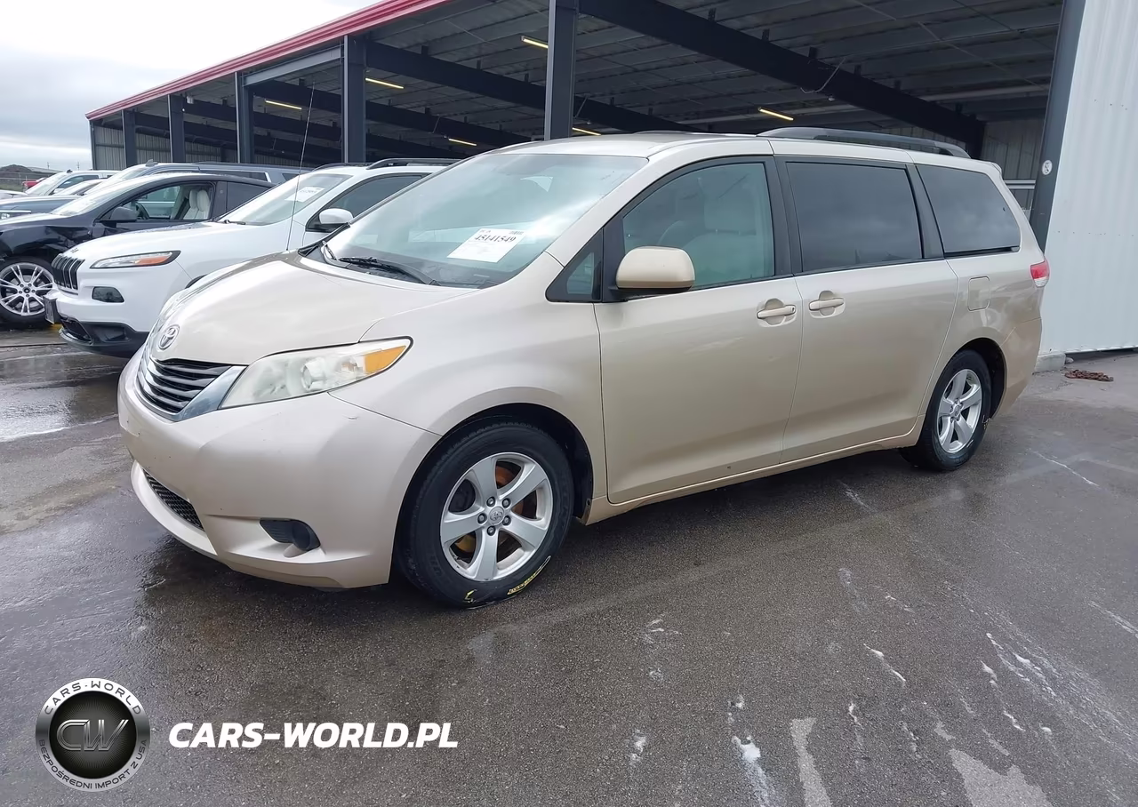 2014 Toyota Sienna Le V6 8 Passenger VIN:5TDKK3DC5ES449025 - 2