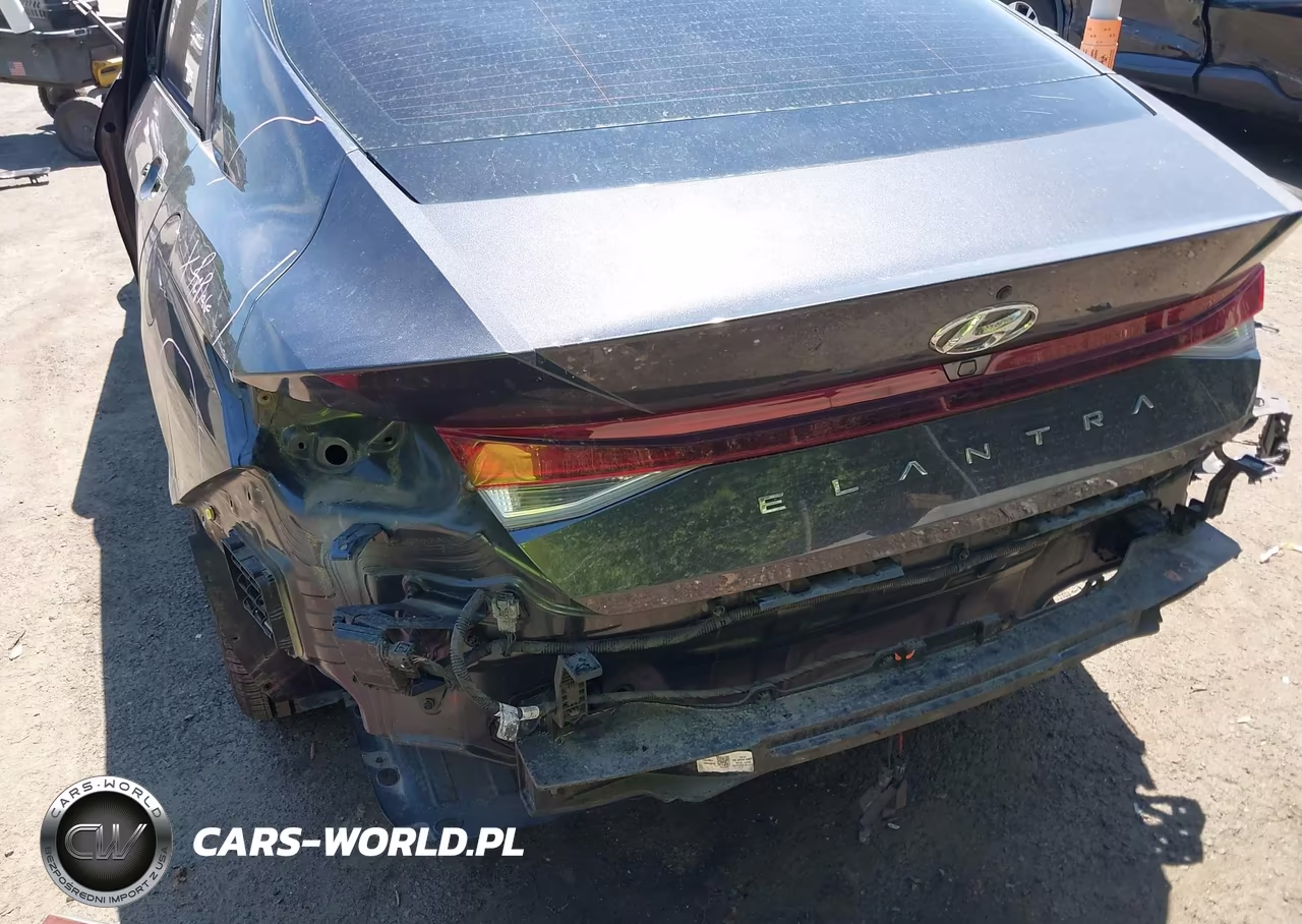 2022 Hyundai Elantra Sel VIN:5NPLS4AG9NH078619 - 18