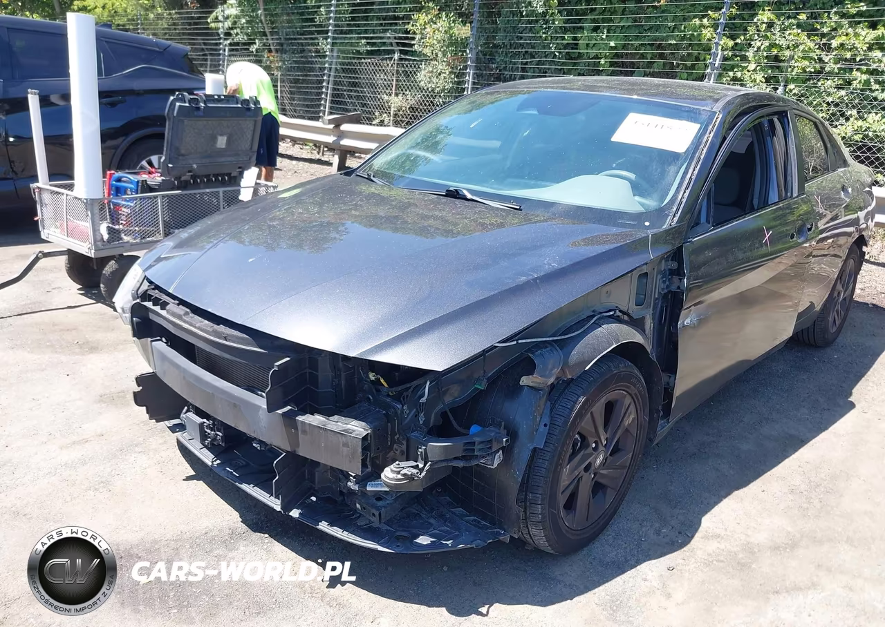 2022 Hyundai Elantra Sel VIN:5NPLS4AG9NH078619 - 2