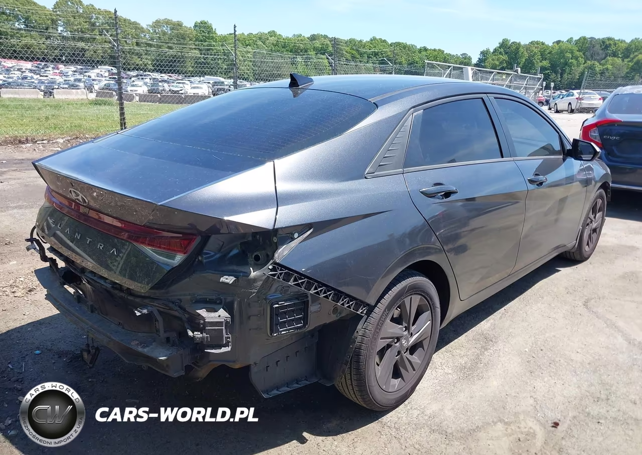 2022 Hyundai Elantra Sel VIN:5NPLS4AG9NH078619 - 4