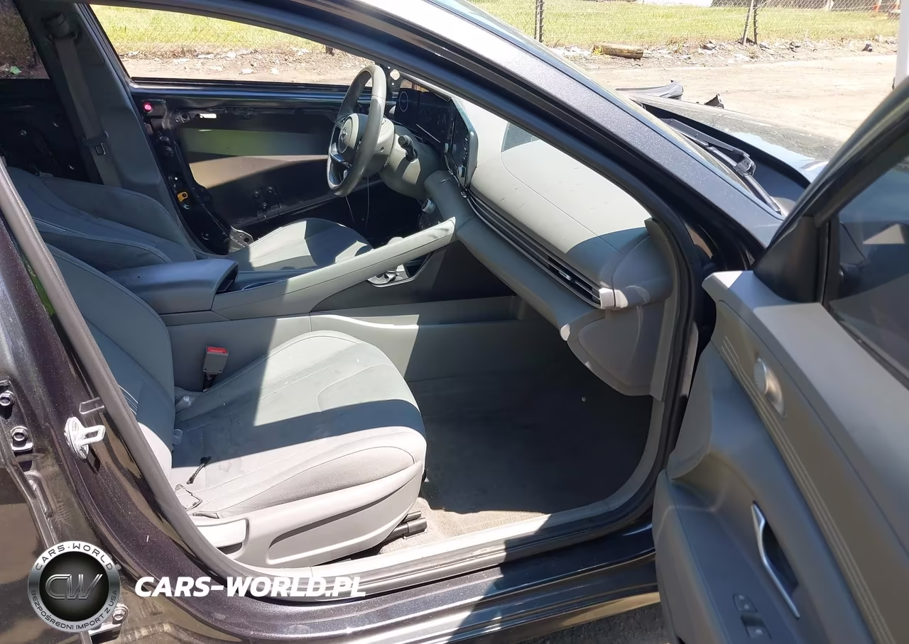 2022 Hyundai Elantra Sel VIN:5NPLS4AG9NH078619 - 5