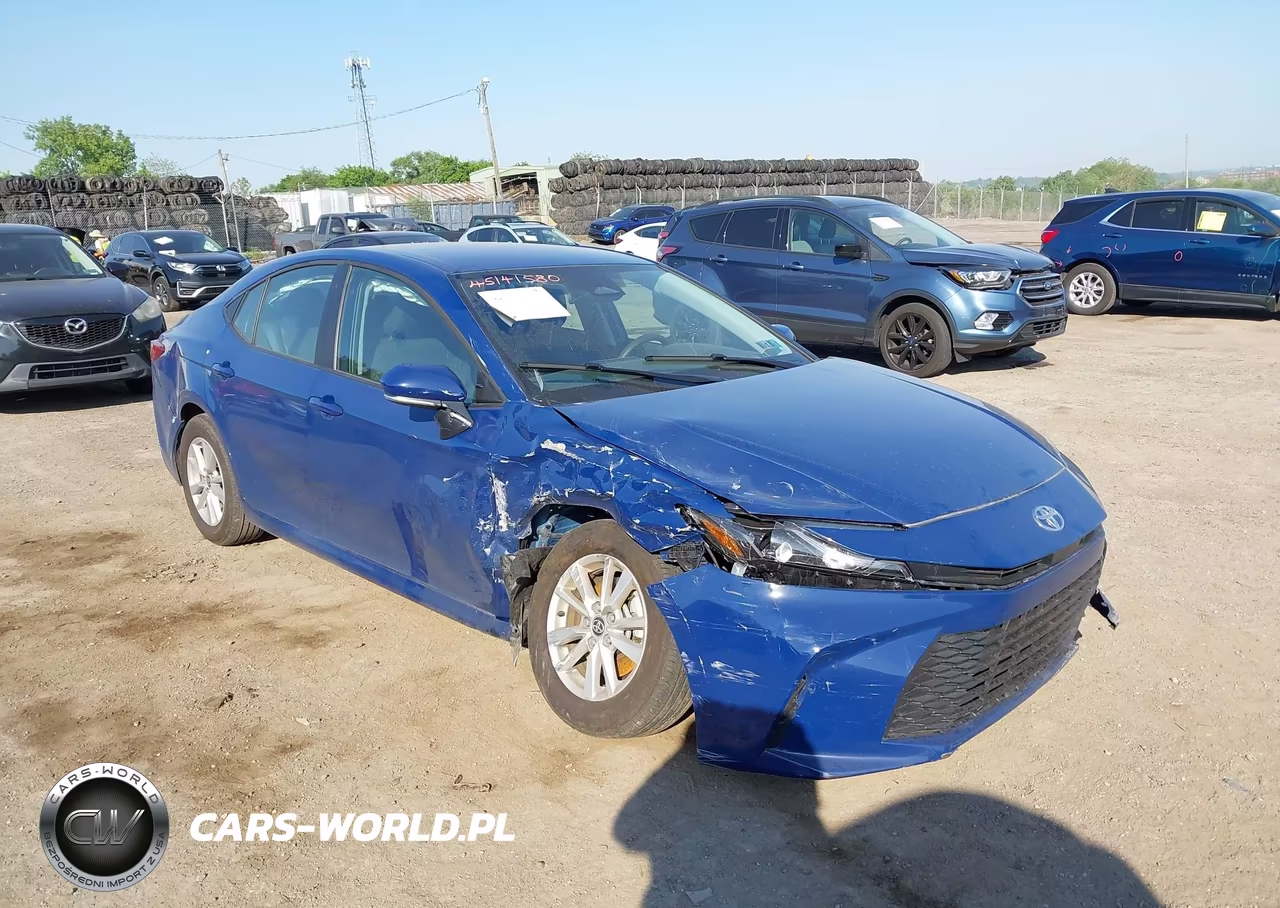 2025 Toyota Camry Le – zdjęcie 1 z 16