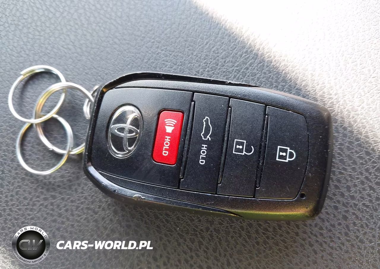 2025 Toyota Camry Le VIN:4T1DAACK4SU111806 - 11