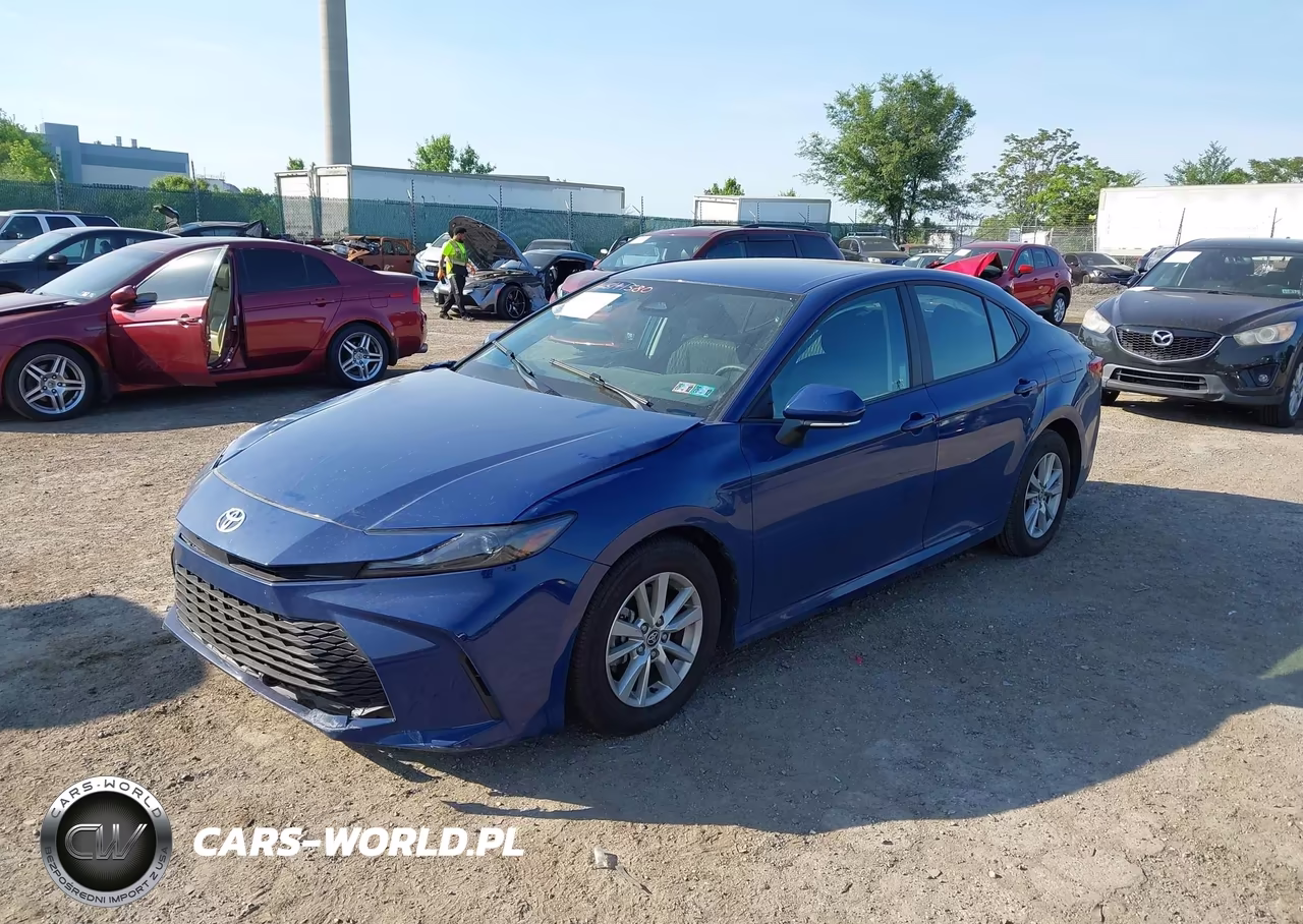 2025 Toyota Camry Le VIN:4T1DAACK4SU111806 - 2