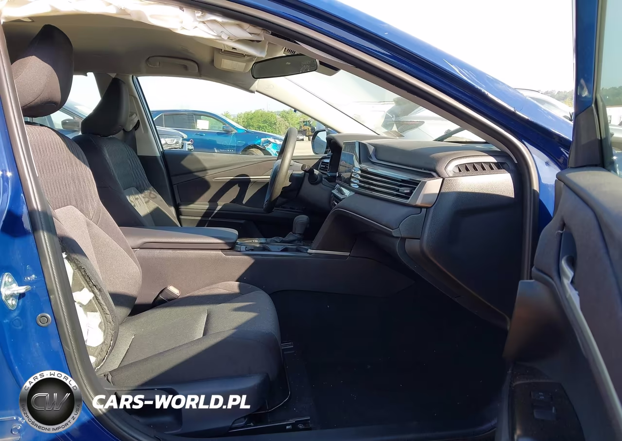 2025 Toyota Camry Le VIN:4T1DAACK4SU111806 - 5