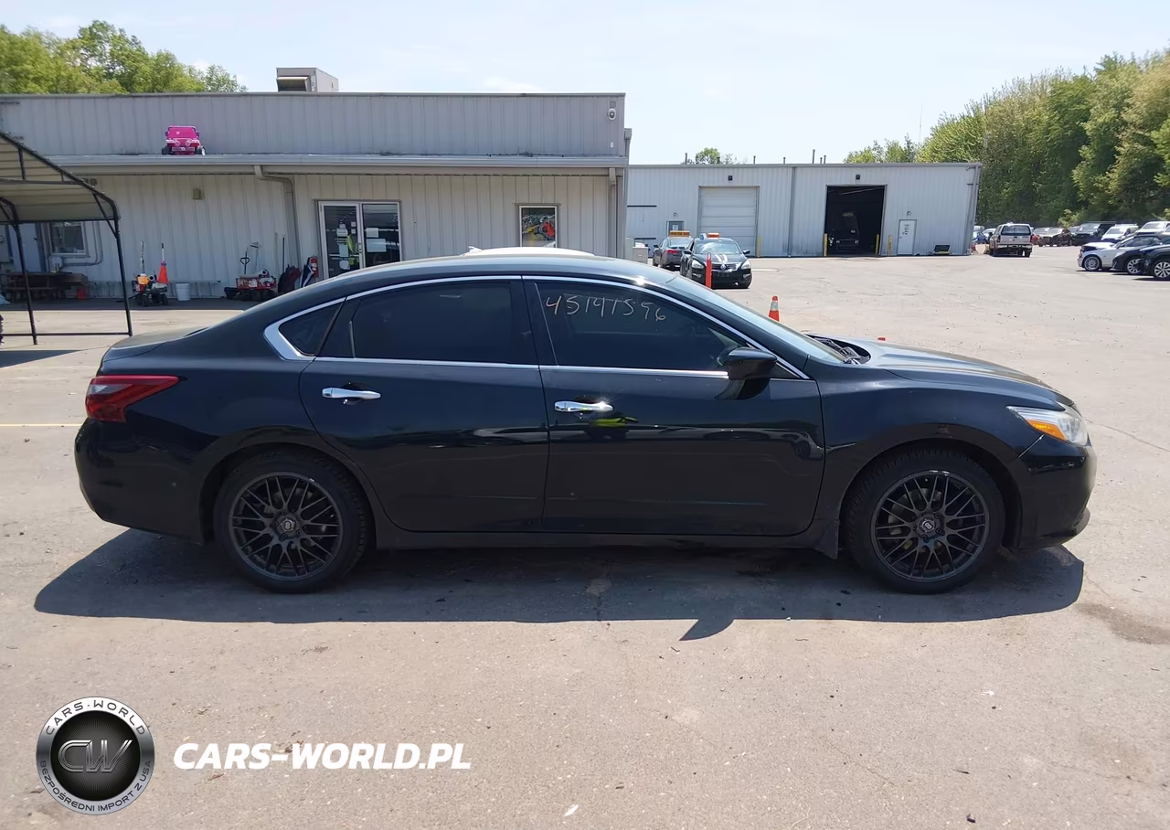 2018 Nissan Altima 2.5 S VIN:1N4AL3AP5JC232611 - 13