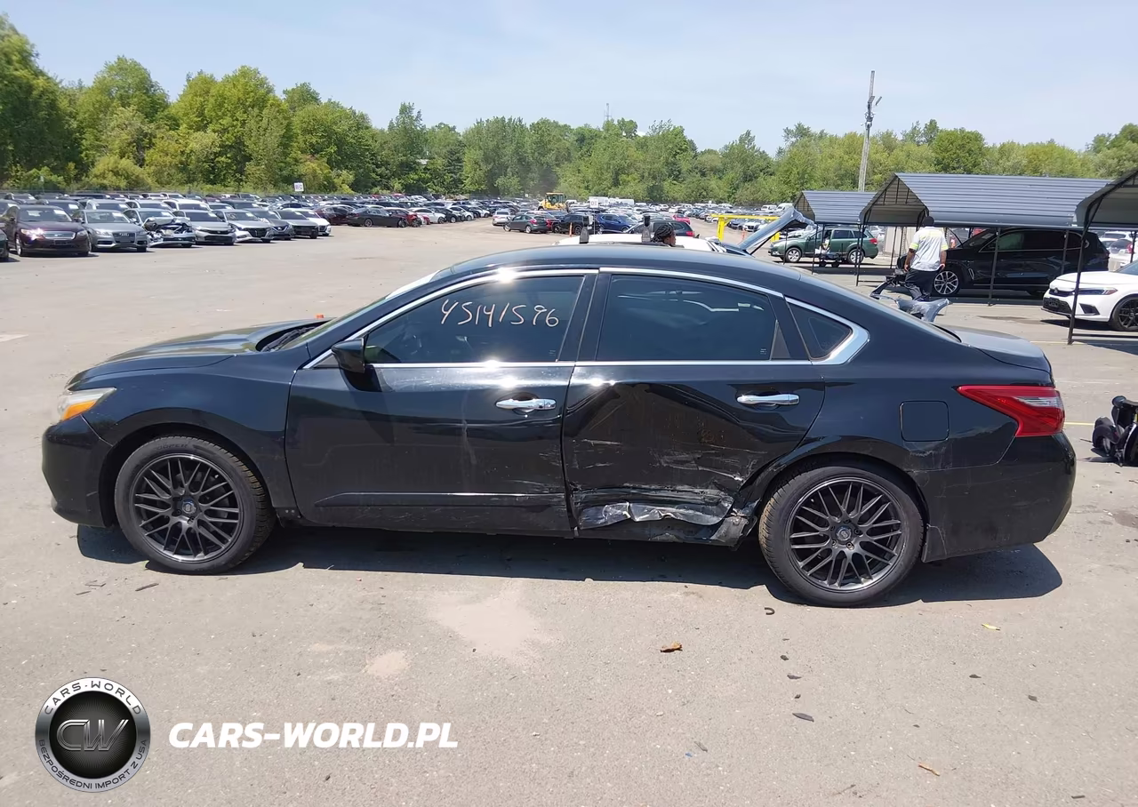 2018 Nissan Altima 2.5 S VIN:1N4AL3AP5JC232611 - 14
