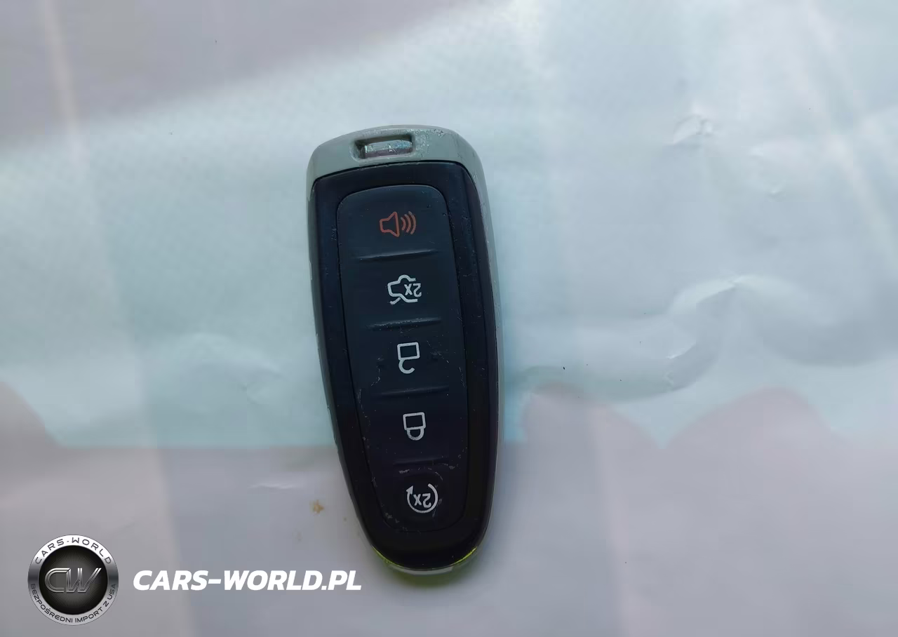 2013 Ford Focus Titanium VIN:1FADP3J24DL200162 - 11