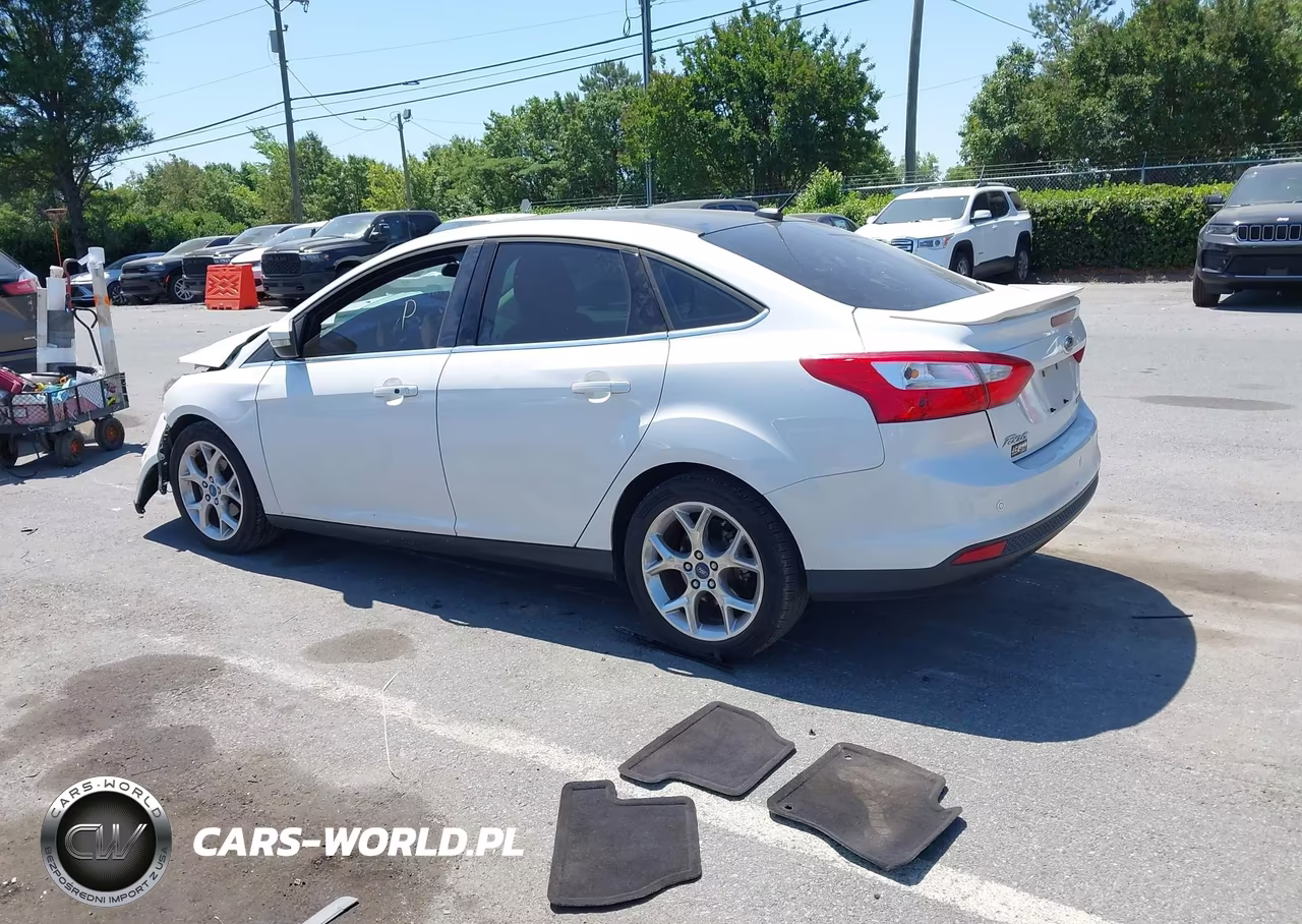 2013 Ford Focus Titanium VIN:1FADP3J24DL200162 - 3