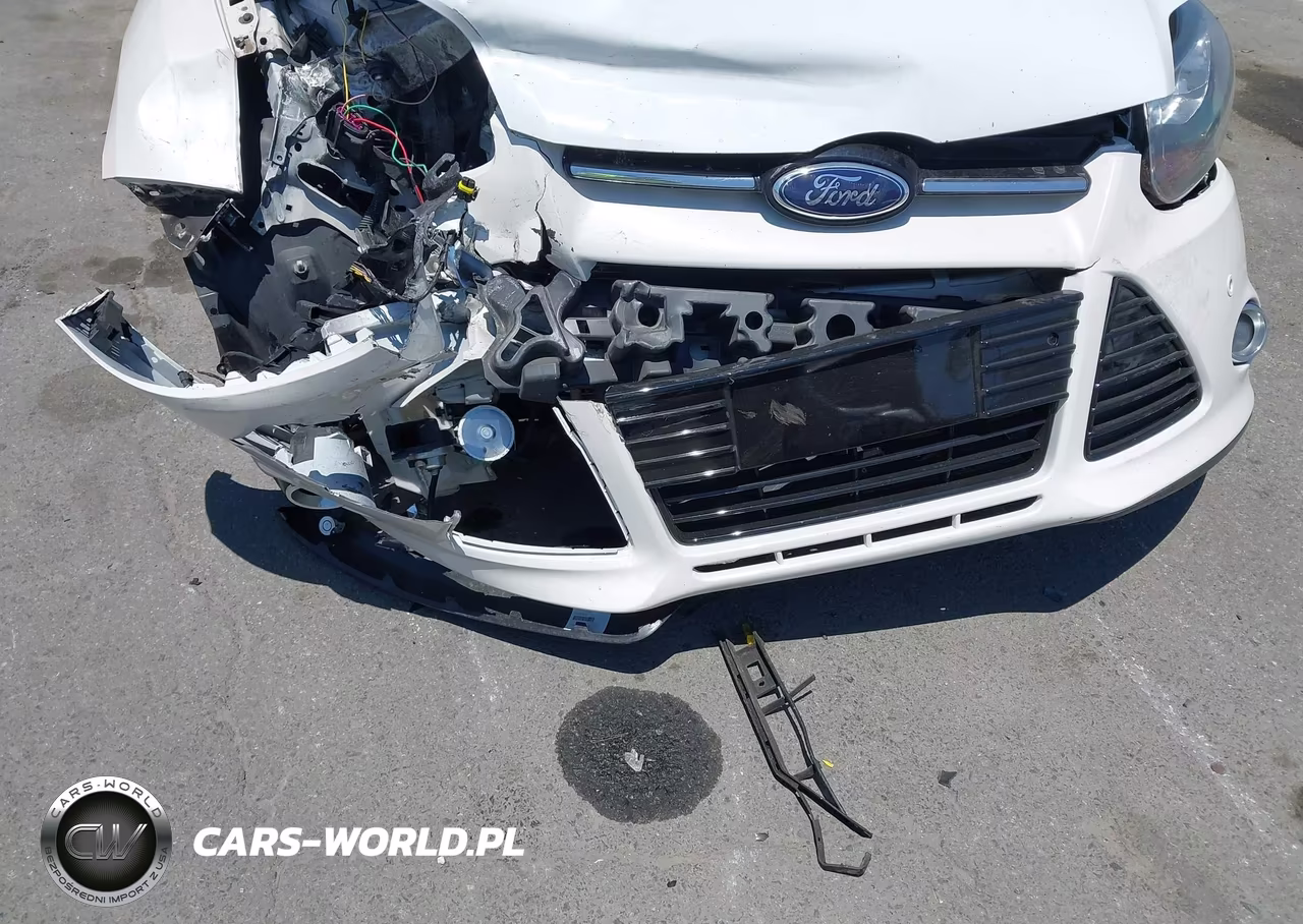 2013 Ford Focus Titanium VIN:1FADP3J24DL200162 - 6