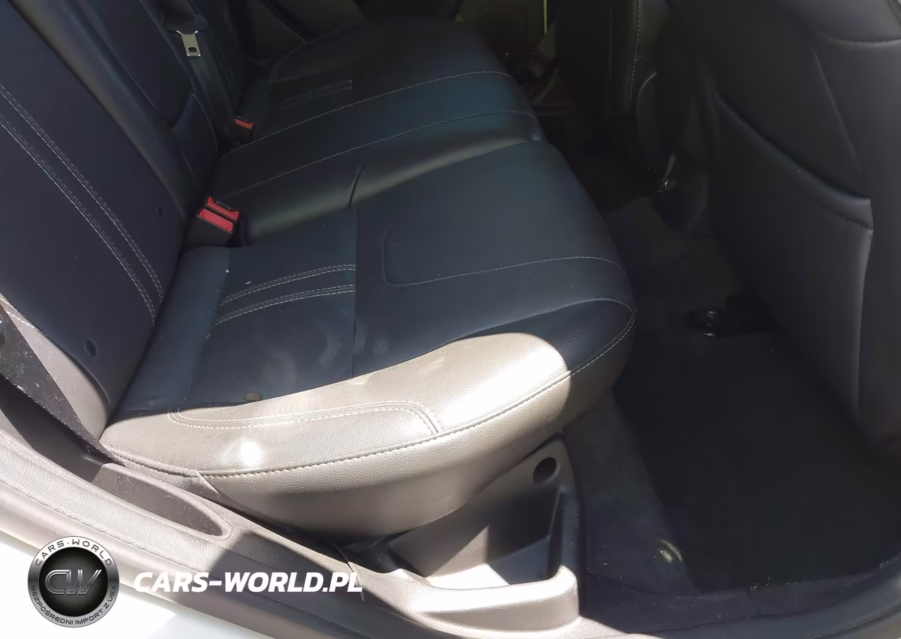 2013 Ford Focus Titanium VIN:1FADP3J24DL200162 - 8
