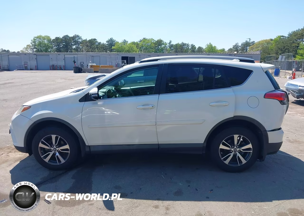 2017 Toyota Rav4 Xle VIN:2T3RFREV8HW677853 - 14
