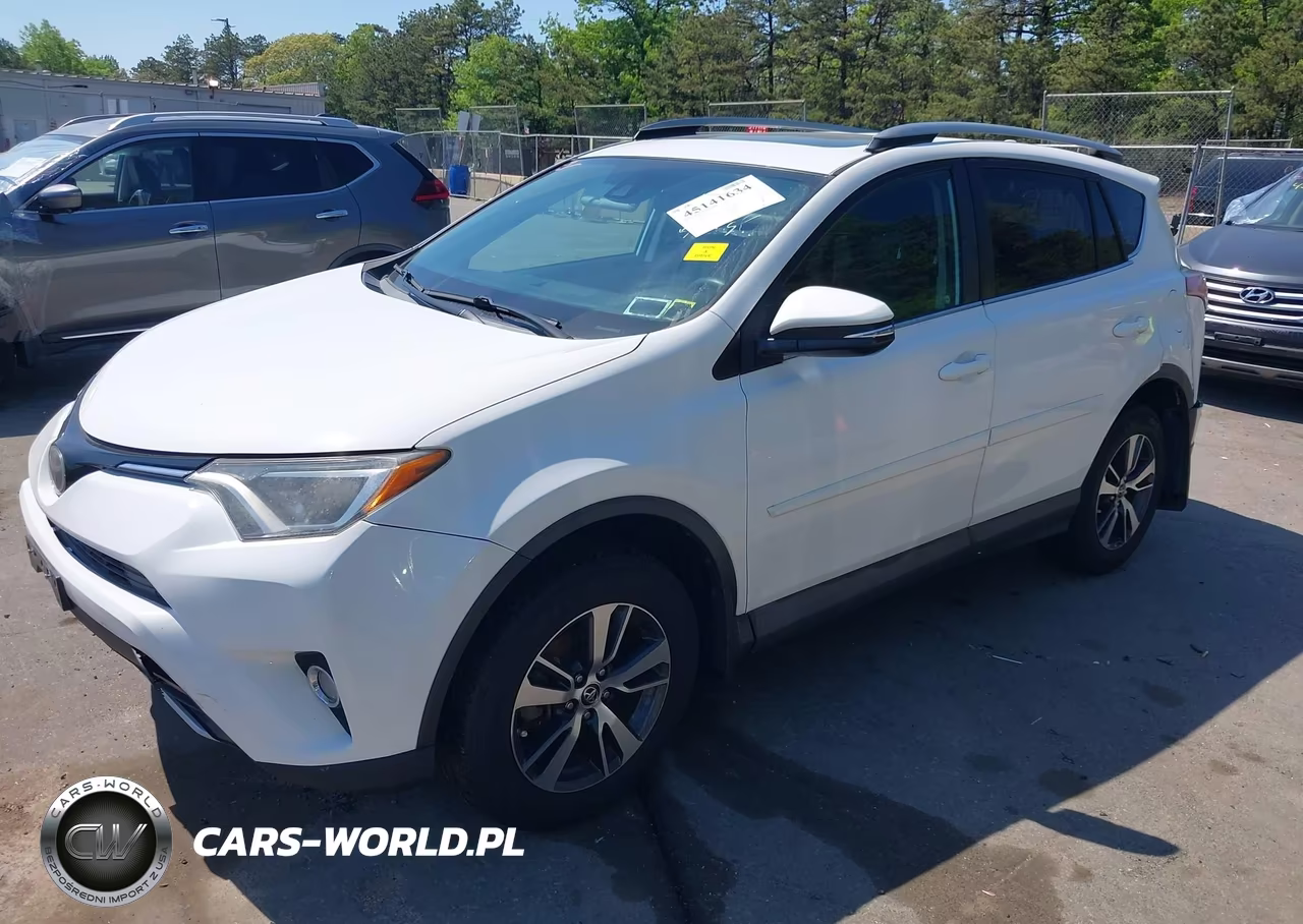 2017 Toyota Rav4 Xle VIN:2T3RFREV8HW677853 - 2