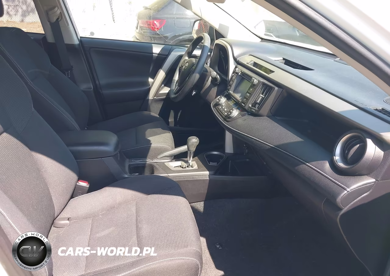 2017 Toyota Rav4 Xle VIN:2T3RFREV8HW677853 - 5