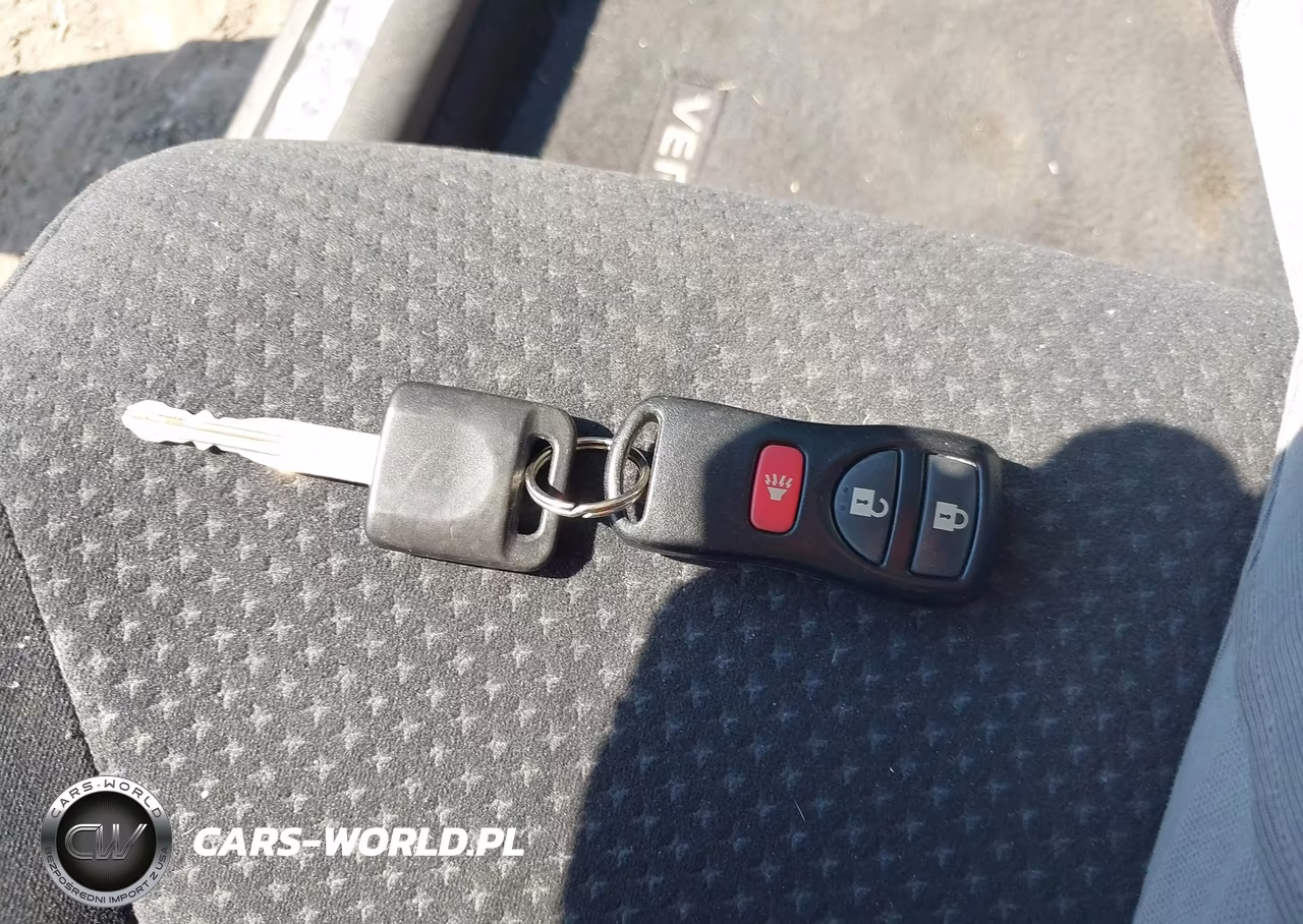 2010 Nissan Versa 1.8S VIN:3N1BC1CP7AL464991 - 11