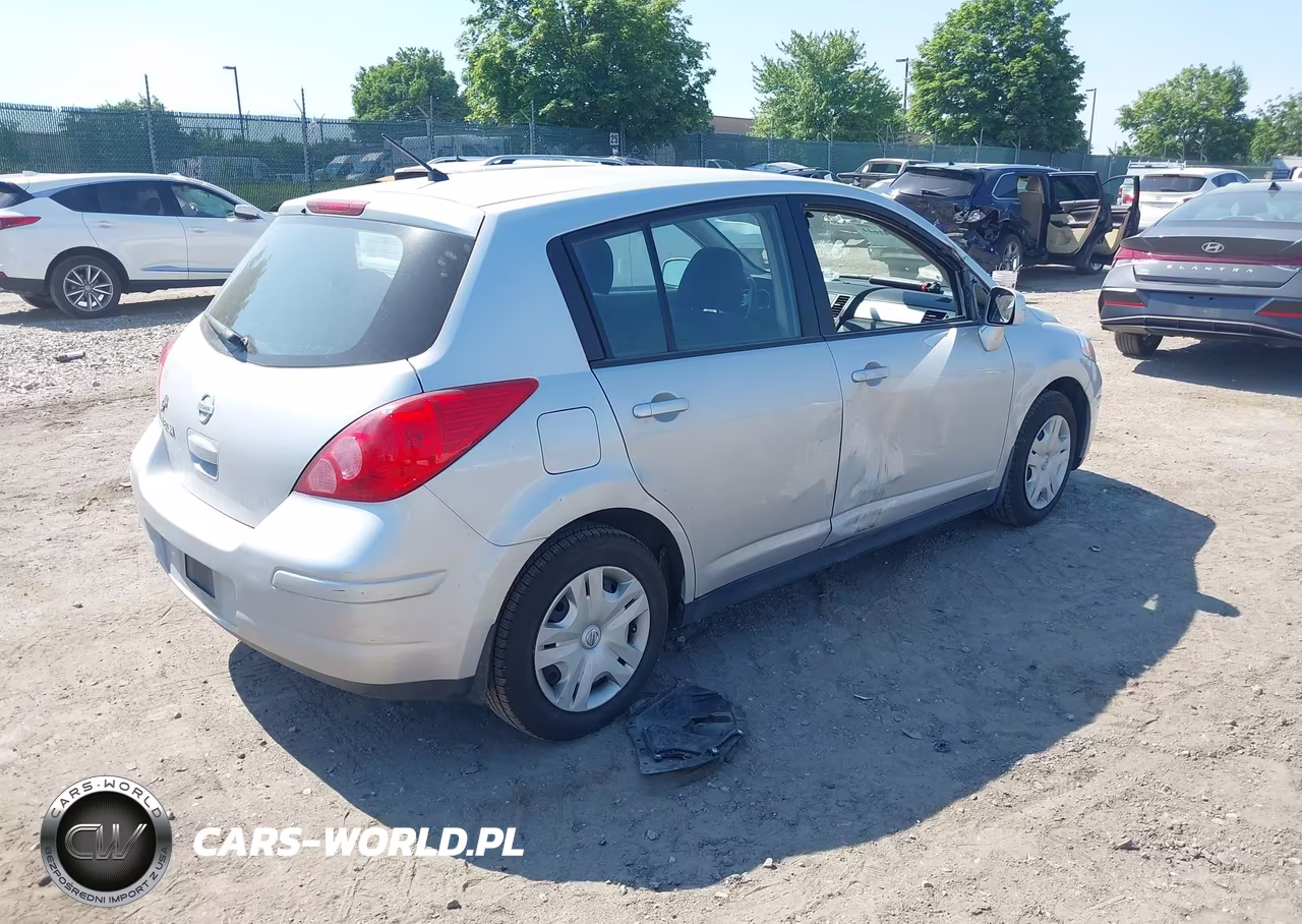 2010 Nissan Versa 1.8S VIN:3N1BC1CP7AL464991 - 4