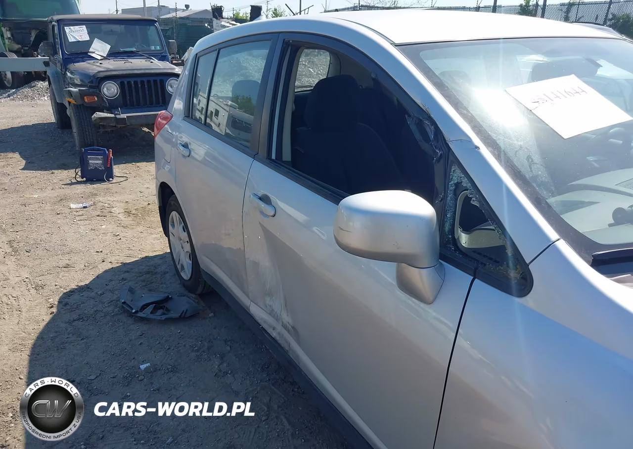 2010 Nissan Versa 1.8S VIN:3N1BC1CP7AL464991 - 6