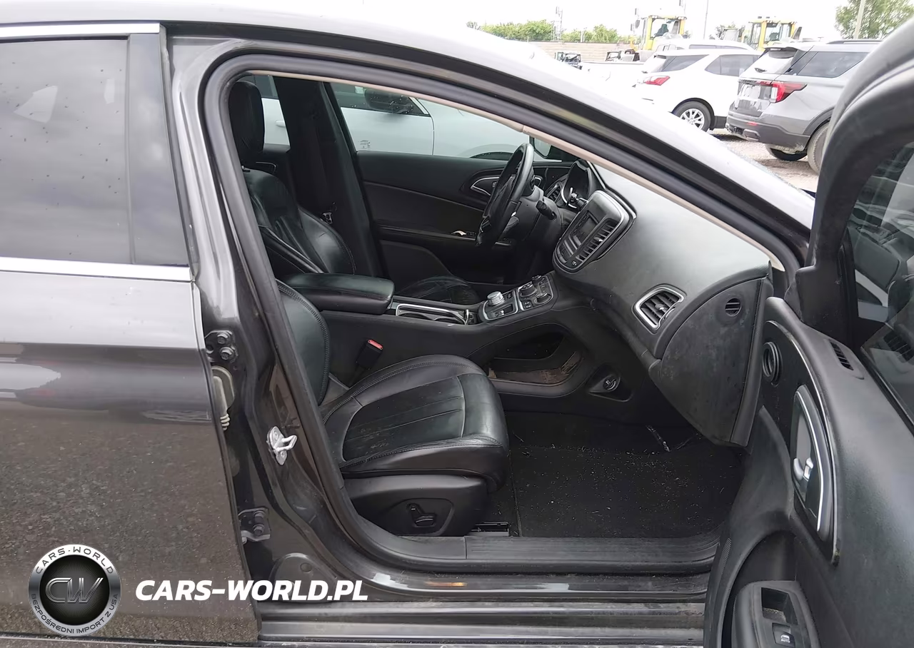 2015 Chrysler 200 C VIN:1C3CCCCB9FN531524 - 5