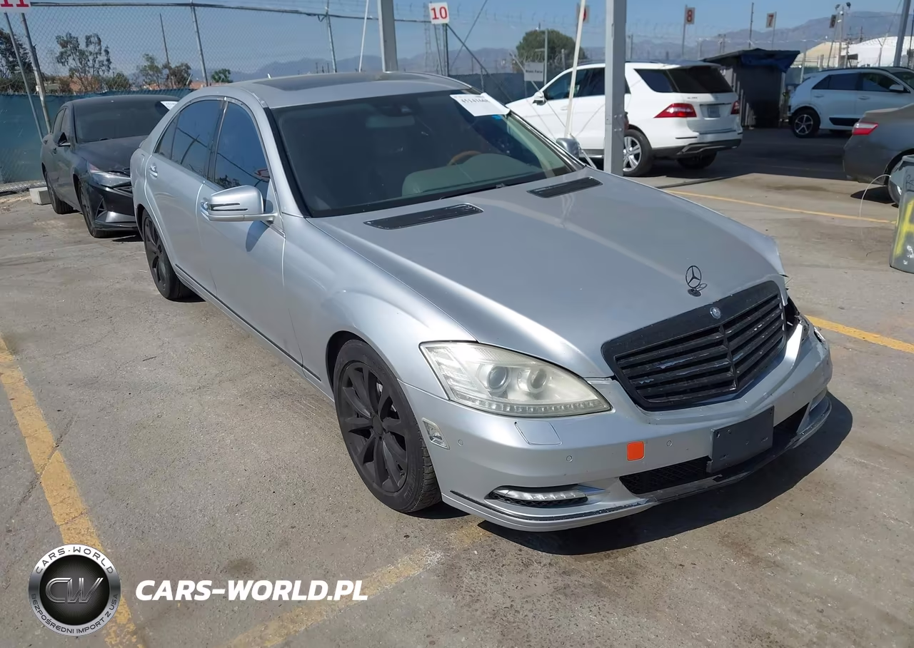 2010 Mercedes-Benz S 550
