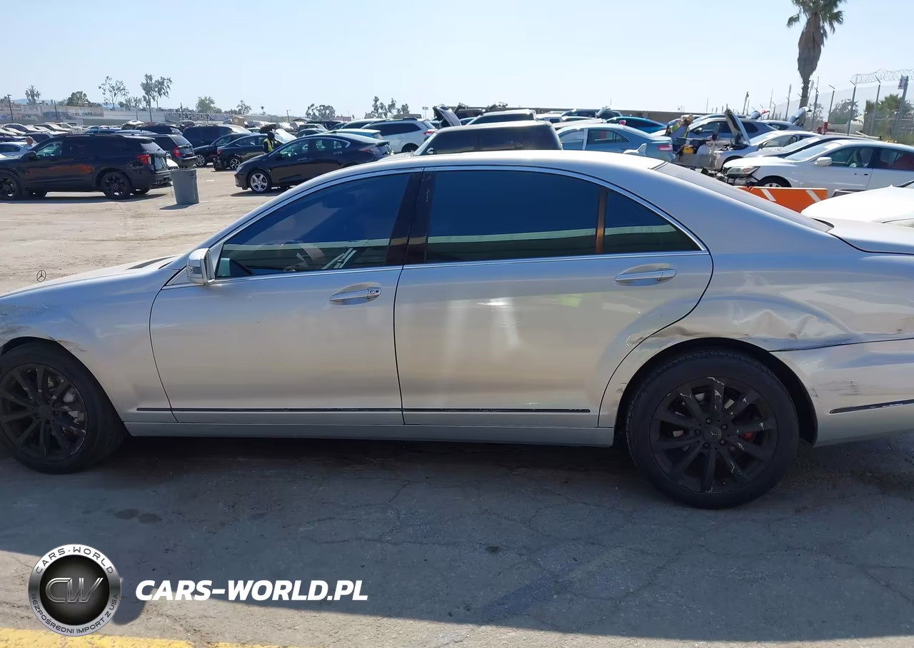 2010 Mercedes-Benz S 550 VIN:WDDNG7BB8AA324923 - 15