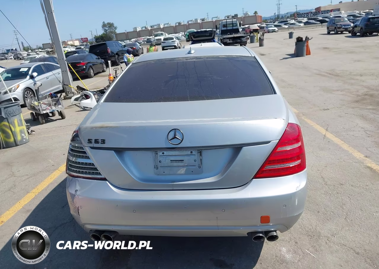 2010 Mercedes-Benz S 550 VIN:WDDNG7BB8AA324923 - 17