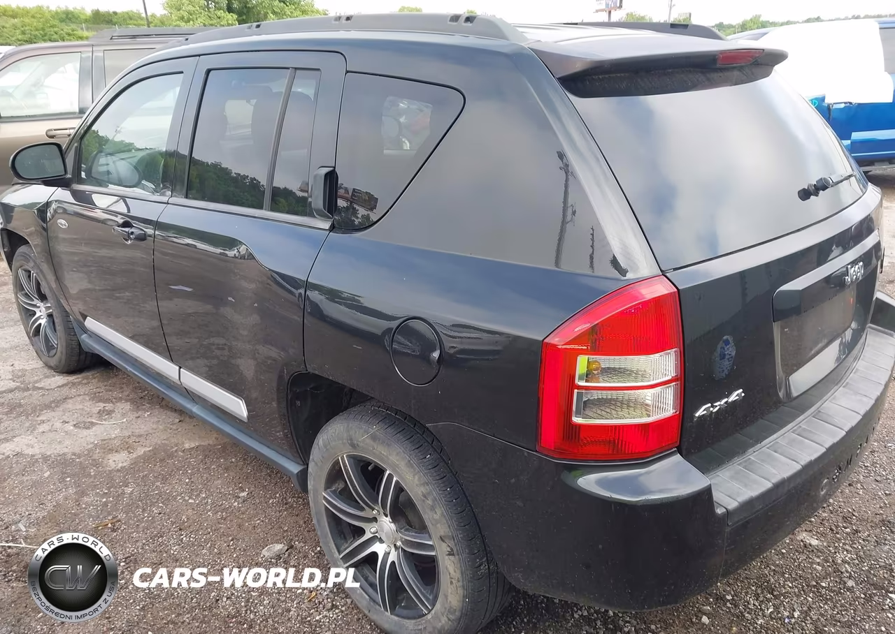 2010 Jeep Compass Sport VIN:1J4NF1FB9AD653952 - 3