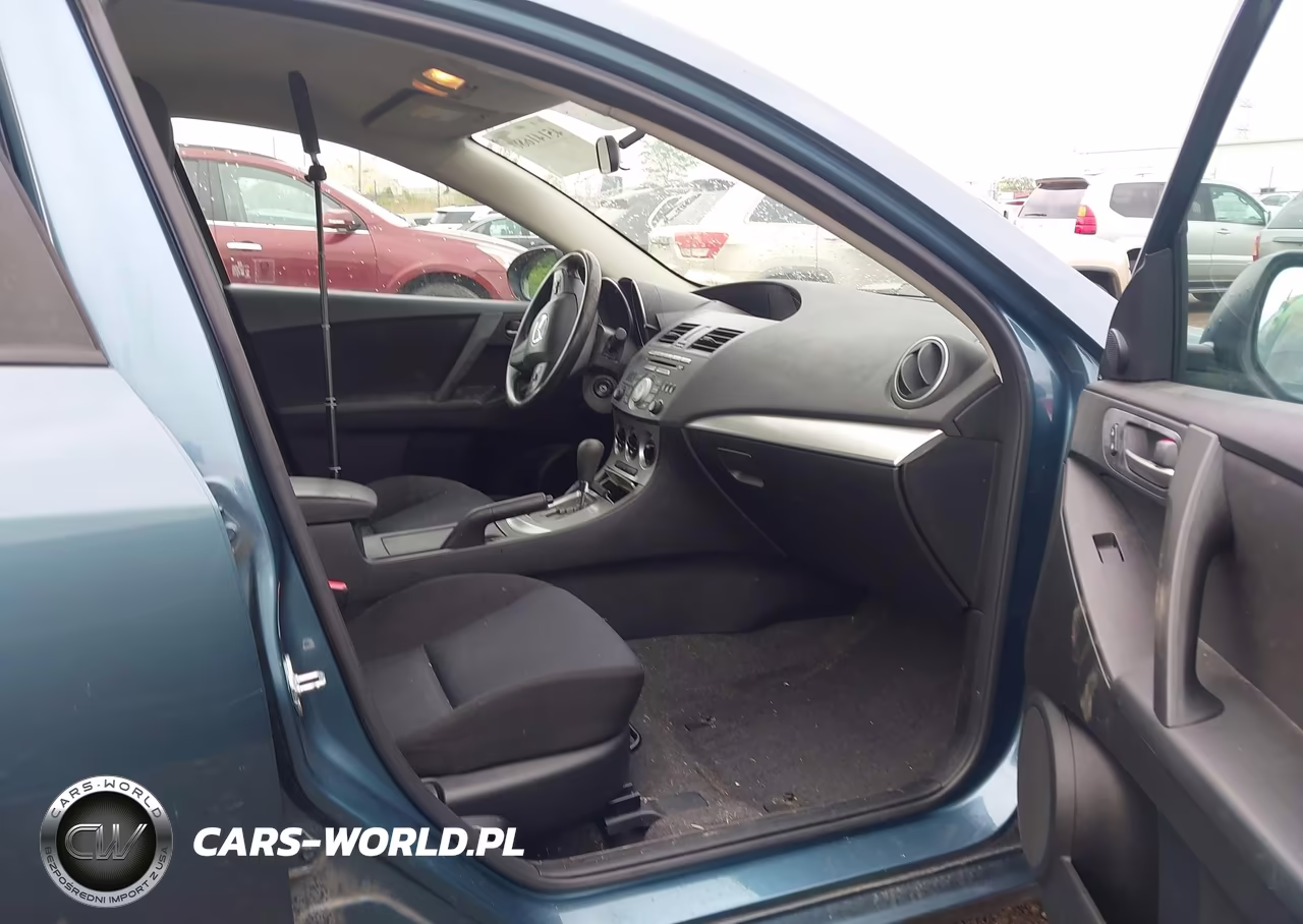 2011 Mazda Mazda3 I Touring VIN:JM1BL1VF8B1402378 - 5