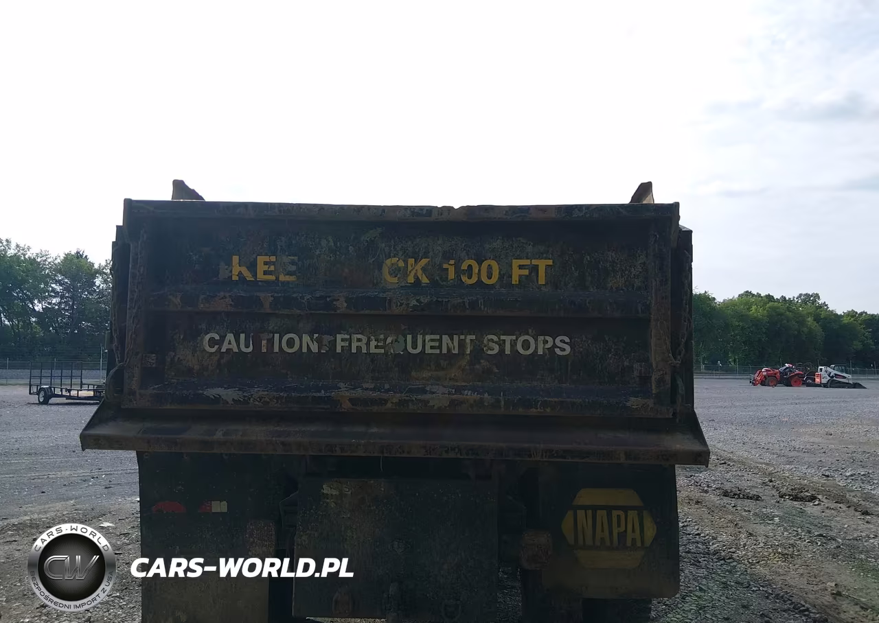 1998 Ford F800 VIN:1FDXF80E9WVA28619 - 15